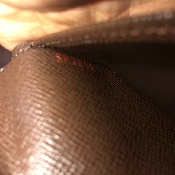 Authentic Louis Vuitton Bi-fold with coin wallet DE - Picture 13 of 13